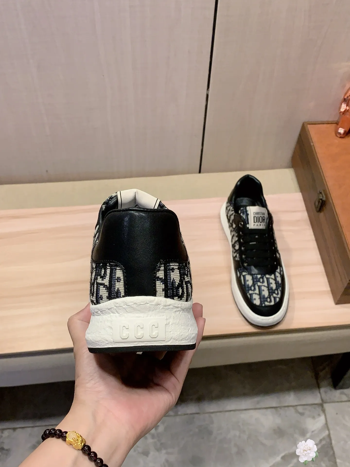 Men's men's shoes💰420💰💰🎩🎩[Lightning][Lightning] "Dior DIOR*" The latest • popular casual shoes, top brand [seduce] luxury ~ purchasing agency, top ~ quality. [Strong] The upper is made of imported breathable cowhide with fabric material ➕ Breathable sheepskin feet (•) and fine workmanship. The original stylish and stylish soft rubber wear-resistant and non-slip outsole is light and comfortable on the feet. The real thing looks better in real photos. No. 122: code: 38-44, 2️⃣ colors selected